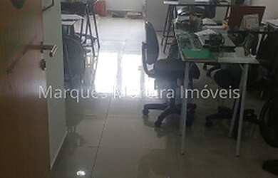 Imagem: O depósito possui 1 Vaga na garagem, 30m² de Área e está