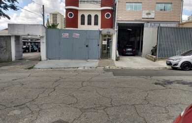 Imagem: O depósito possui 1 Vaga na garagem, 200m² de Área e está