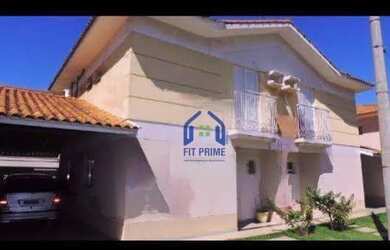 Imagem: A casa em condomínio possui 4 Dormitórios, 5 Banheiros, 4