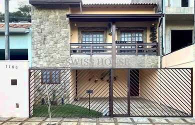 Imagem: A casa em condomínio possui 3 Dormitórios, 3 Banheiros, 2