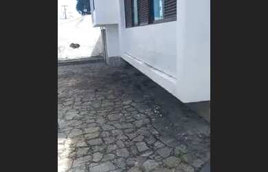 Imagem: A casa para alugar possui 5 Dormitórios, 5 Banheiros, 5 Vagas