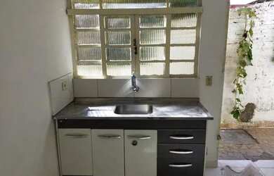 Imagem: A casa possui 1 Dormitório, 1 Banheiro, 30m² de Área e está