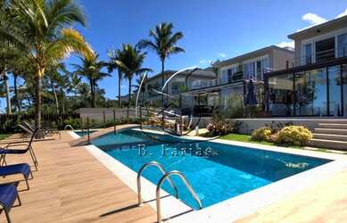 Imagem: A casa em condomínio possui 5 Dormitórios, 5 Banheiros, 3