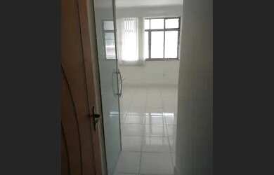 Imagem 2: Aluga-se. 1 Banheiroe1 Dormitório