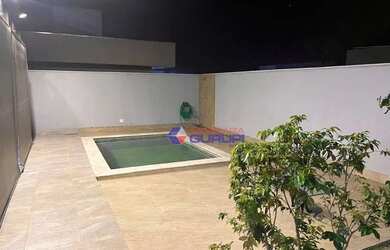 Imagem: A casa em condomínio possui 3 Dormitórios, 2 Banheiros, 4