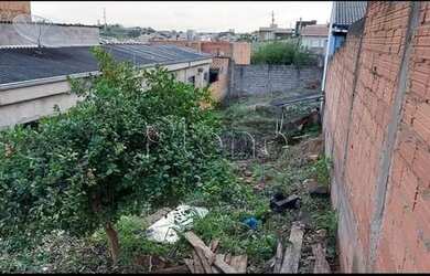 Imagem: O terreno à venda possui 240m² de Área e está localizado