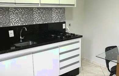 Imagem: O apartamento possui 1 Dormitório, 1 Banheiro, 1 Vaga na garagem