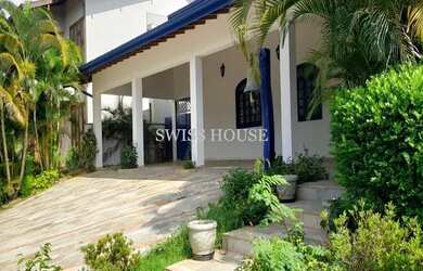 Imagem: A casa em condomínio possui 4 Dormitórios, 4 Banheiros, 4