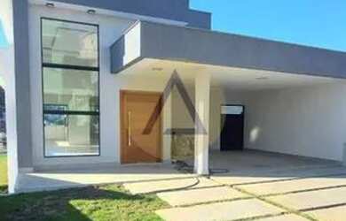 Imagem: A casa em condomínio possui 4 Dormitórios, 3 Banheiros, 2