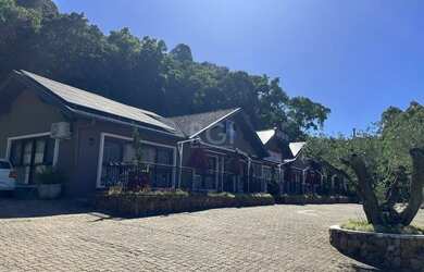 Imagem: O depósito possui 400m² de Área e está localizado em Gramado