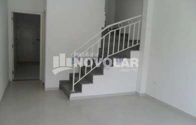 Imagem: A casa possui 3 Dormitórios, 2 Banheiros, 2 Vagas na garagem