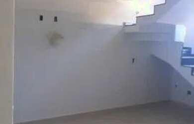 Imagem: A casa possui 5 Dormitórios, 2 Banheiros, 2 Vagas na garagem