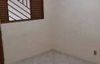 Imagem: A casa à venda possui 2 Dormitórios, 1 Banheiro e 85m² de