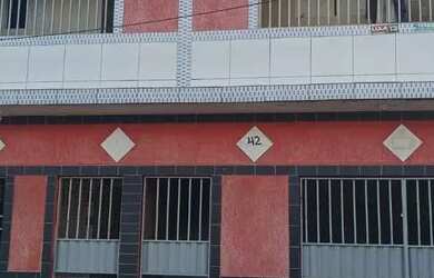 Imagem: A casa possui 1 Dormitório, 1 Banheiro e 1 Vaga na garagem