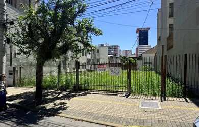 Imagem: O terreno possui 503m² de Área, Imóvel novo e está localizado