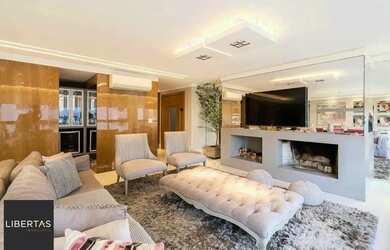 Imagem: O apartamento possui 3 Dormitórios, 5 Banheiros, 3 Vagas na