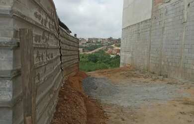 Imagem 4: Terreno a venda, pego carro