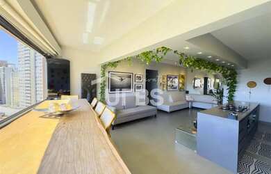 Imagem: O apartamento possui 2 Dormitórios, 2 Banheiros, 2 Vagas na