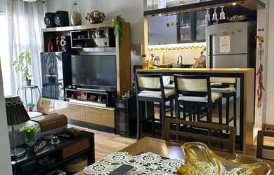 Imagem: O apartamento possui 2 Dormitórios, 1 Banheiro, 1 Vaga na garagem