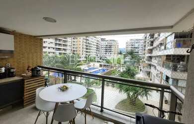 Imagem: O apartamento possui 3 Dormitórios, 2 Banheiros, 1 Vaga na