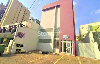 Imagem: O depósito possui 5 Vagas na garagem, 610m² de Área e está