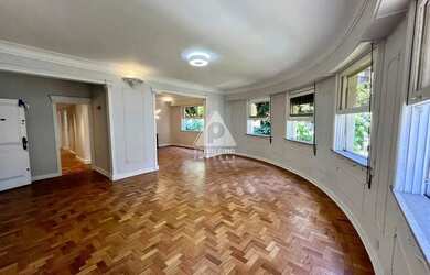 Imagem: O apartamento possui 4 Dormitórios, 5 Banheiros, 1 Vaga na