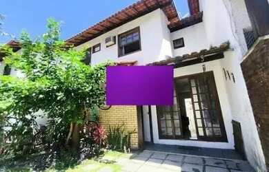 Imagem: A casa possui 2 Dormitórios, 2 Banheiros, 1 Vaga na garagem