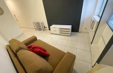 Imagem: O apartamento possui 1 Dormitório, 2 Banheiros, 1 Vaga na garagem