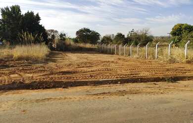 Imagem: O terreno possui 360m² de Área e está localizado em Santa