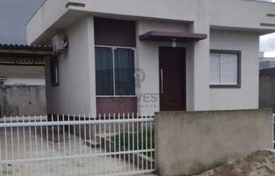 Imagem: A casa à venda possui 2 Dormitórios, 1 Banheiro, 1 Vaga na