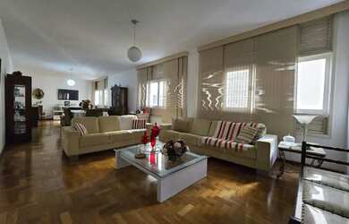 Imagem: O apartamento possui 4 Dormitórios, 3 Banheiros, 2 Vagas na