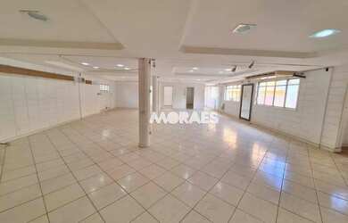 Imagem: O depósito possui 680m² de Área e está localizado em Centro