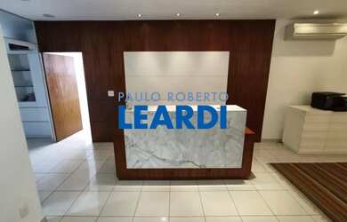 Imagem: O depósito possui 4 Vagas na garagem, 120m² de Área, Imóvel