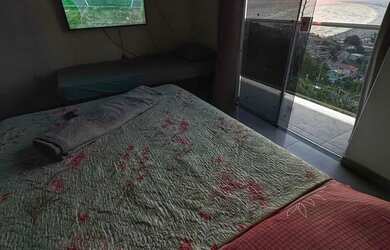 Imagem: O apartamento possui 1 Dormitório, Acomodam 4 pessoas e está