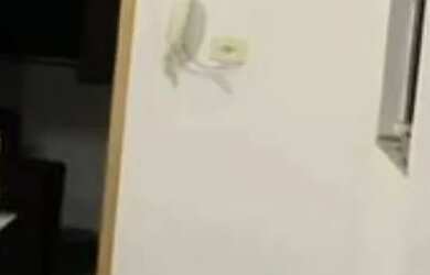 Imagem: A casa possui 3 Dormitórios, 1 Banheiro, 3 Vagas na garagem