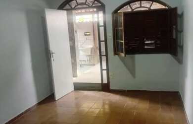 Imagem 7: Aluga-se uma casa. 1 Banheiroe3 Dormitórios