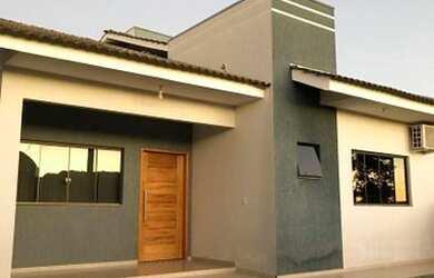 Imagem: A casa possui 3 Dormitórios, 3 Banheiros, 3 Vagas na garagem