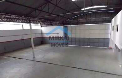 Imagem: O depósito possui 5 Vagas na garagem e 800m² de Área e está