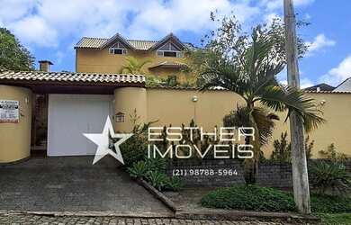 Imagem: A casa em condomínio possui 3 Dormitórios, 2 Banheiros, 2