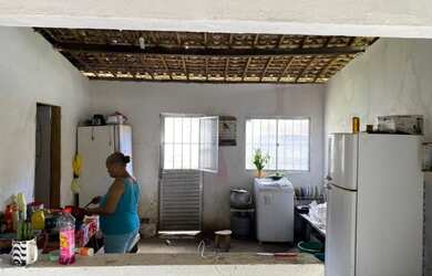 Imagem 8: Duas Casas em Candeias com 2 e 3Qtos 4Vgs. Terreno Livre - Veja