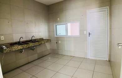 Imagem 7: Casa no condominio Belle Carmelle no Bairro Jose de Alencar com 3 suites