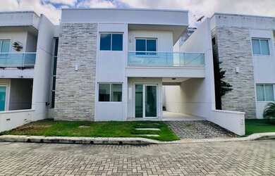 Imagem 1: Casa no condominio Belle Carmelle no Bairro Jose de Alencar com 3 suites