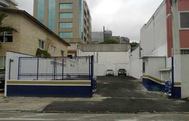 Imagem: O terreno possui 330m² de Área e está localizado em Bairro