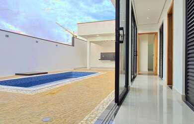 Imagem 10: Casa de condomínio térrea com piscina para venda possui 152 metros quadrados...