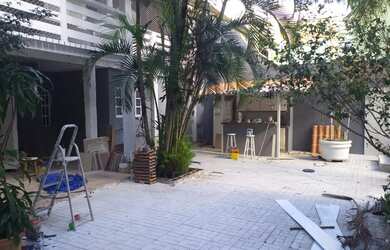 Imagem: A casa em condomínio possui 4 Dormitórios, 5 Banheiros, 2