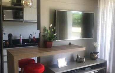 Imagem: O apartamento possui 2 Dormitórios, 1 Banheiro, 1 Vaga na garagem