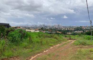 Imagem: O terreno possui 400m² de Área e Imóvel novo e está localizado