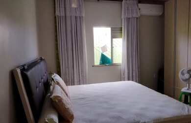 Imagem: A casa em condomínio possui 3 Dormitórios, 4 Banheiros, 1