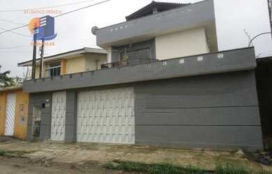 Imagem: A casa possui 5 Dormitórios, 5 Banheiros, 3 Vagas na garagem