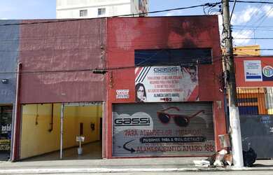 Imagem: O depósito possui 96m² de Área e está localizado em Santo